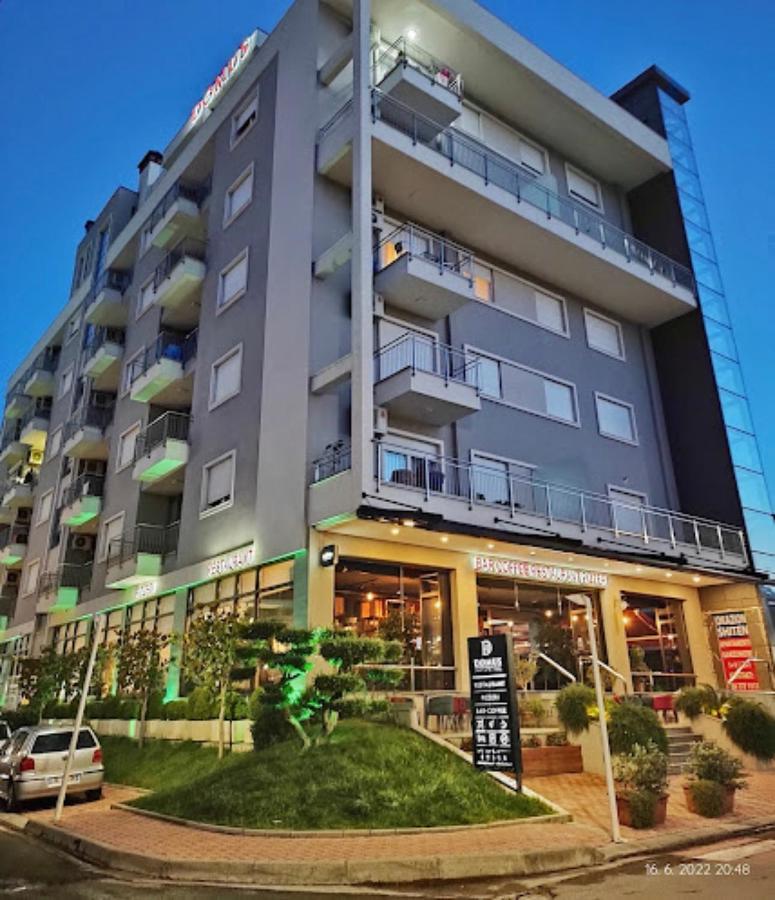 Domus Hotel & Apartments Шенджин Экстерьер фото
