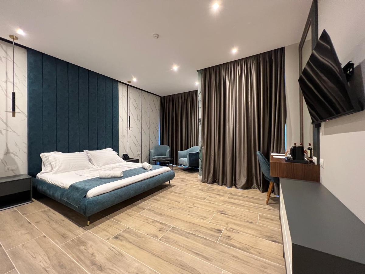 Domus Hotel & Apartments Шенджин Экстерьер фото