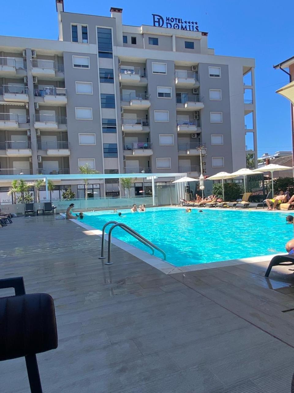 Domus Hotel & Apartments Шенджин Экстерьер фото