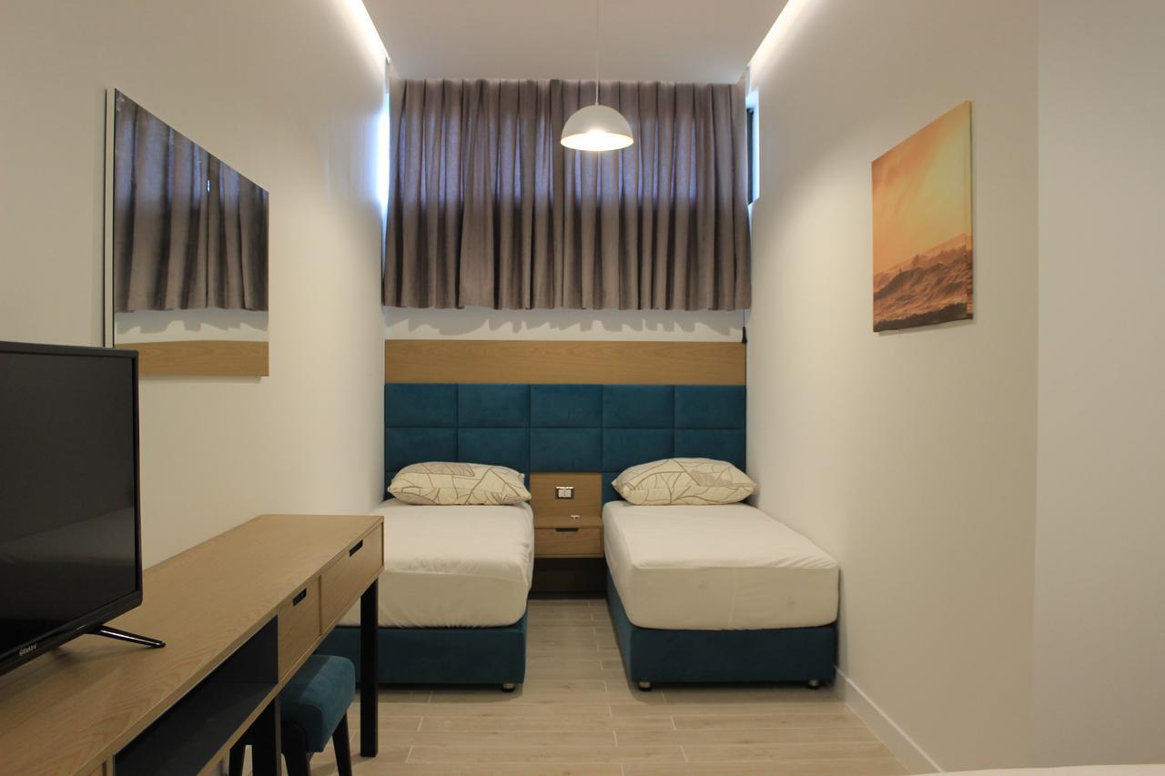 Domus Hotel & Apartments Шенджин Экстерьер фото