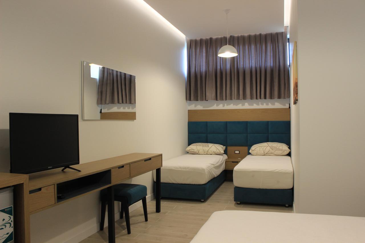 Domus Hotel & Apartments Шенджин Экстерьер фото